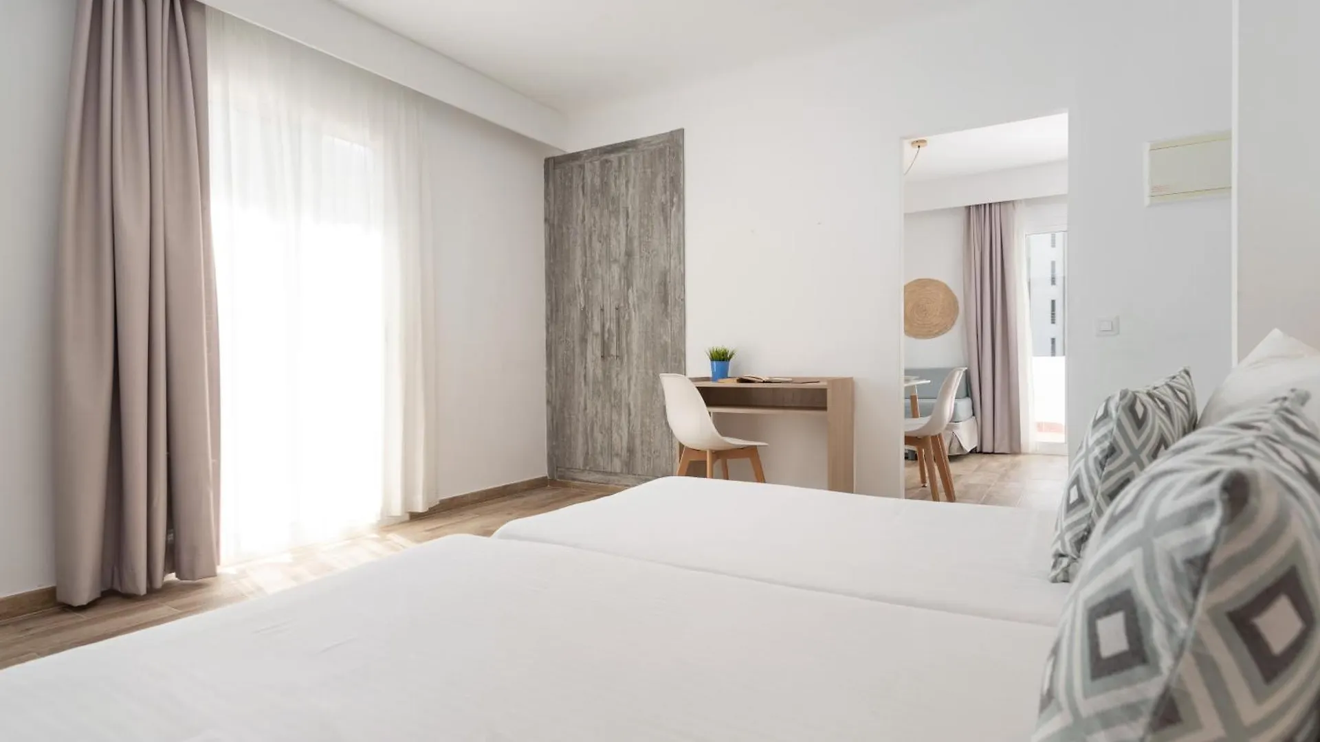 Villa Real Club Apartments Camp De Mar